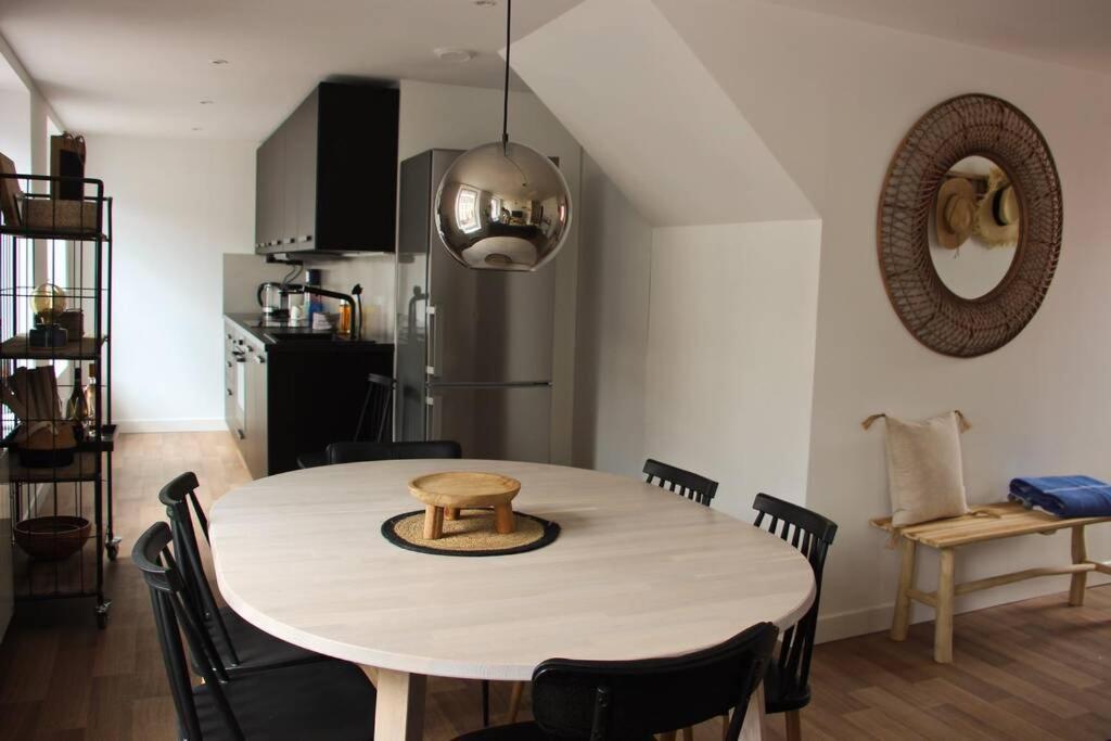 A Stylish Apartment In The Centre Of Town Montreuil  Zewnętrze zdjęcie